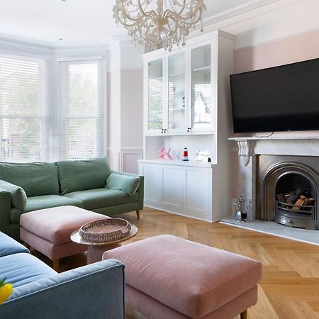 Dream House London With Gym, Cinema And Housekeeper Villa Ealing Eksteriør billede