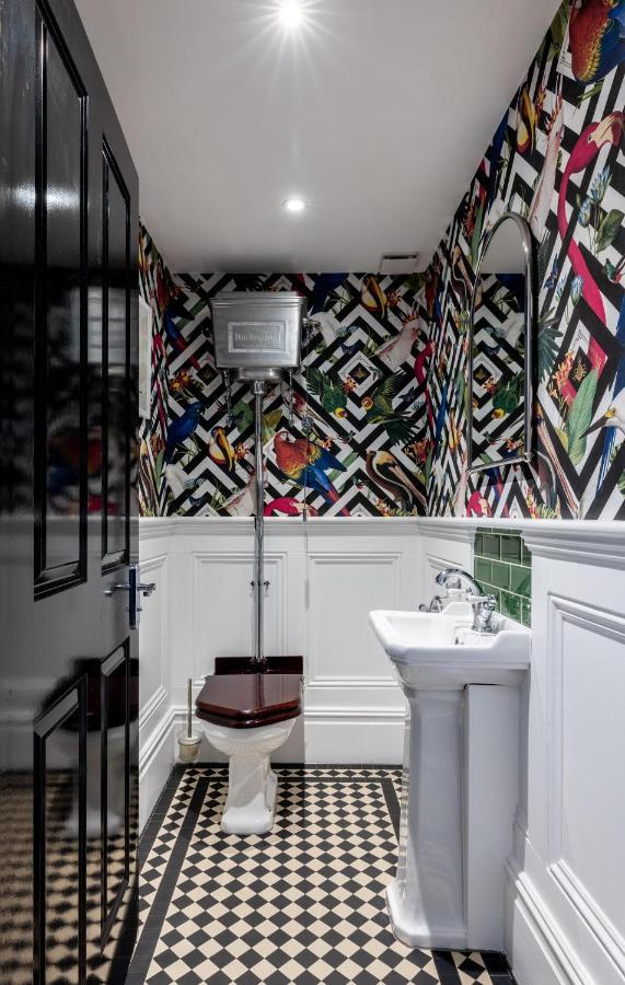 Dream House London With Gym, Cinema And Housekeeper Villa Ealing Eksteriør billede