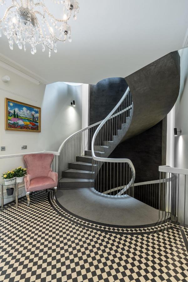 Dream House London With Gym, Cinema And Housekeeper Villa Ealing Eksteriør billede