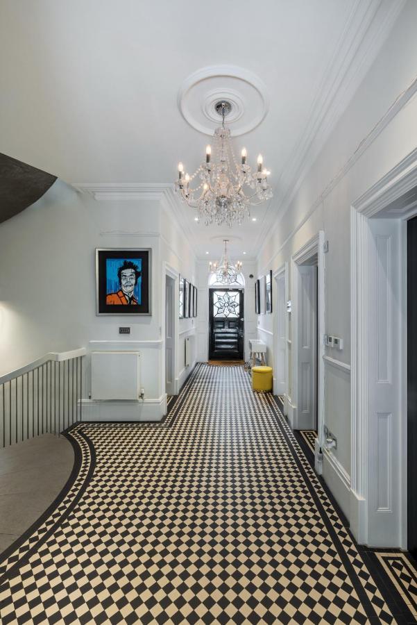 Dream House London With Gym, Cinema And Housekeeper Villa Ealing Eksteriør billede