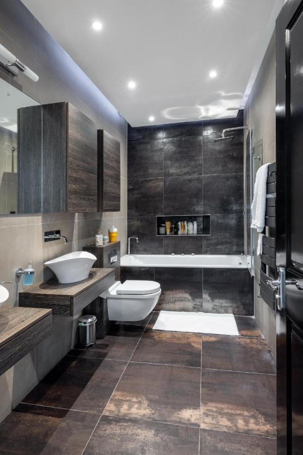 Dream House London With Gym, Cinema And Housekeeper Villa Ealing Eksteriør billede